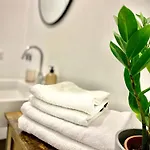 Modern M4 Tolstoj Self-check-in Appartement Milan