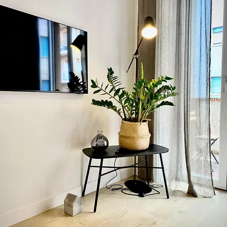 Modern M4 Tolstoj Self-check-in Apartamento