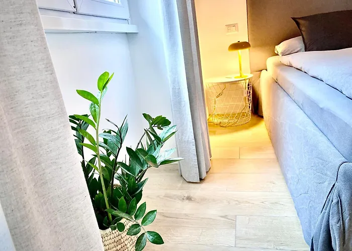 Modern M4 Tolstoj Self-check-in Lägenhet